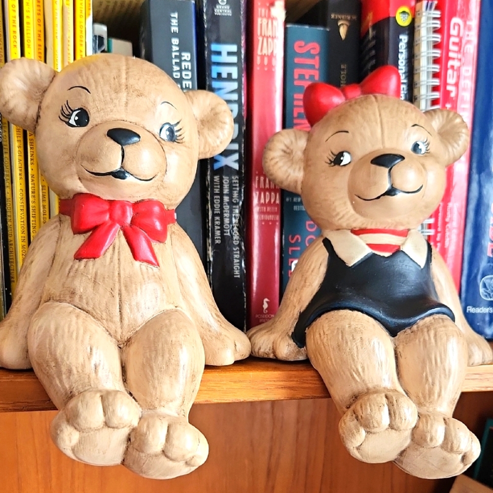 Shelf Bears